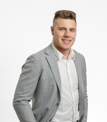 Portrait of Tyler Gilley, REALTOR®.